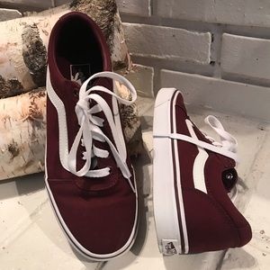 Women’s Vans Old Skool Shoes Size 8.5